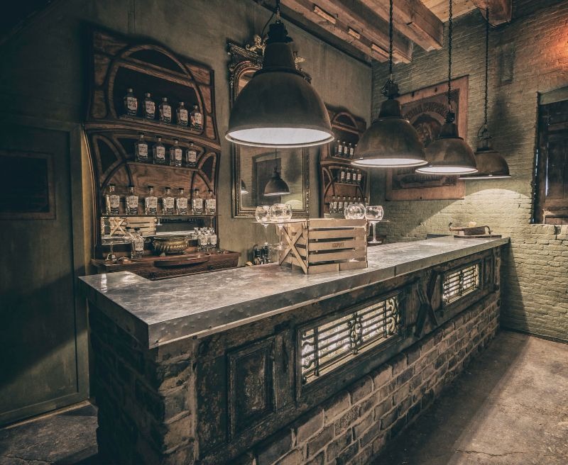 LOOPUYT & CO DISTILLERS