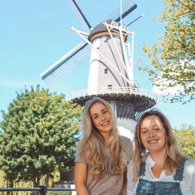 2 avontuurlijke reizigers van Travander in Schiedam