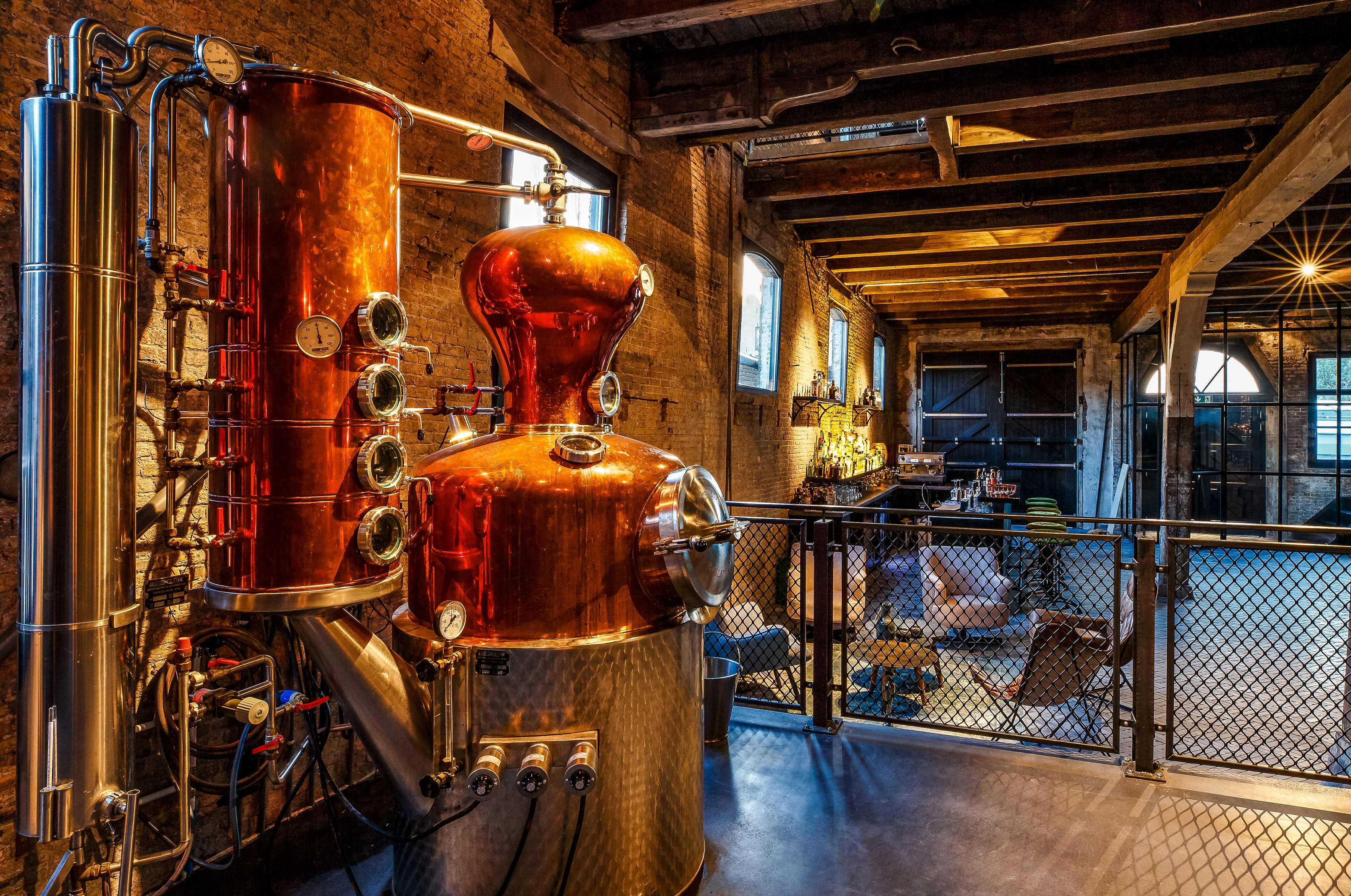 DISTILLEERDERIJ ONDER DE BOOMPJES